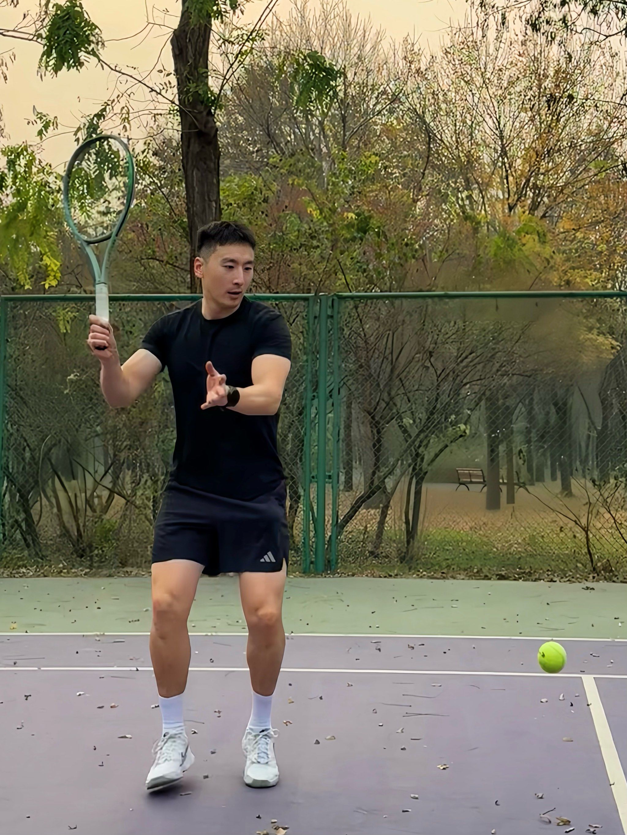 跨越深港两 跨越深港两