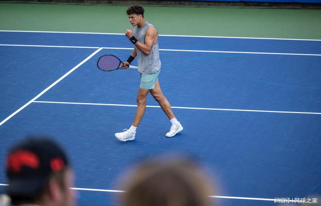 击球和强大 击球和强大